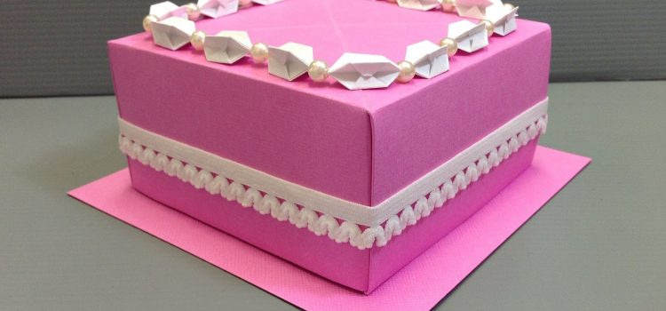 Looking for a cake box near me